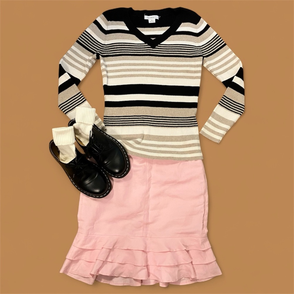 Vintage Liz Claiborne Striped Sweater | Black & Tan V-Neck M | 90s Y2K